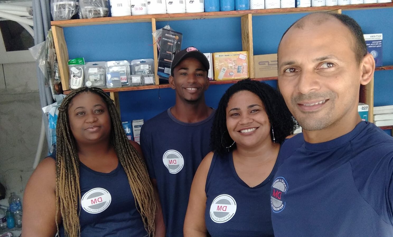 Equipe de técnicos da DM Refrigeração